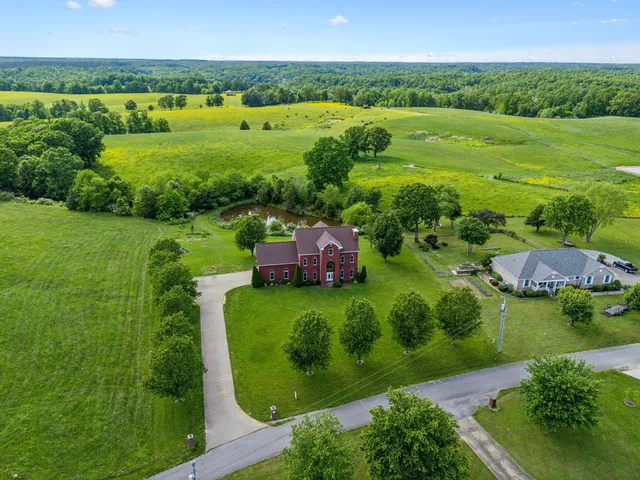 $885,000 | 122 Windcrest Drive, Hohenwald, TN 38462
