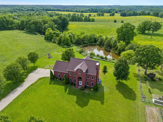 $885,000 | 122 Windcrest Drive, Hohenwald, TN 38462