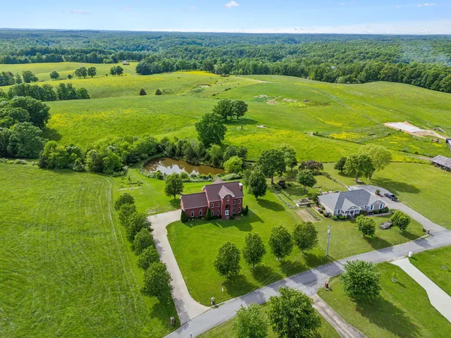 $885,000 | 122 Windcrest Drive, Hohenwald, TN 38462