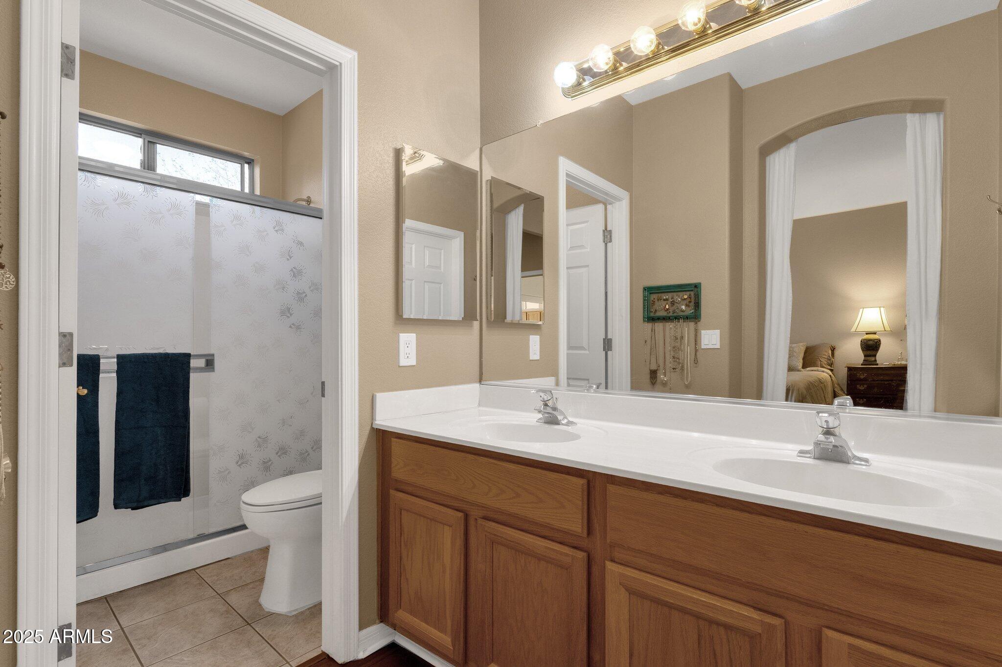 4327 East Walnut Road Gilbert, AZ 85298 - Photo 18 of 27 28-web-or-mls-4327-e-walnut-rd