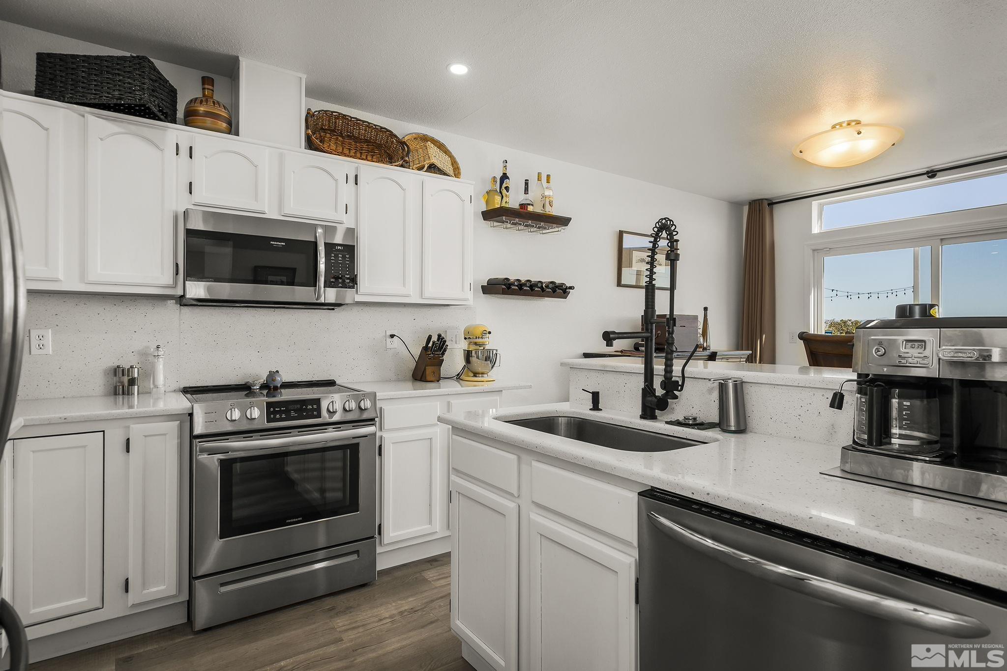 3010 Hacienda Way Reno, NV 89503 - Photo 9 of 37 Photo 9