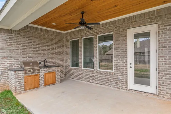 $455,280 | 23 Turtle Creek Drive, Benton, LA 71006