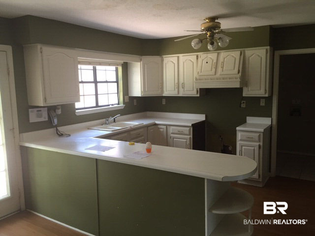 2212 Creek Ridge Court Mobile, AL 36609 - Photo 3 of 10