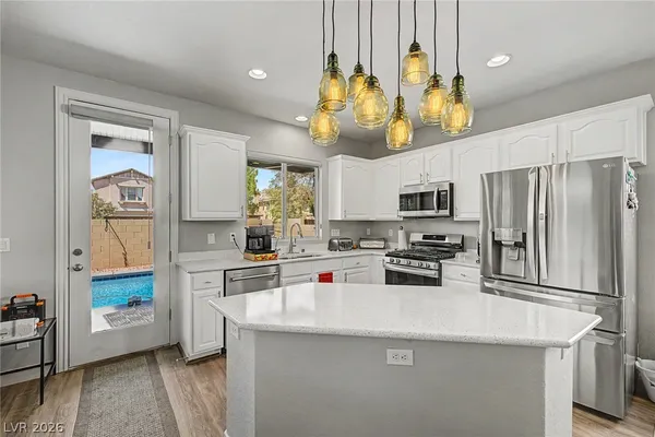 $499,998 | 10536 Laurelwood Lake Avenue, Las Vegas, NV 89166