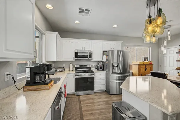 $499,998 | 10536 Laurelwood Lake Avenue, Las Vegas, NV 89166