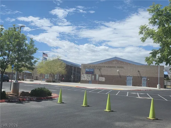$499,998 | 10536 Laurelwood Lake Avenue, Las Vegas, NV 89166