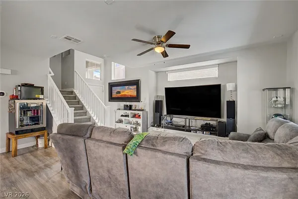 $499,998 | 10536 Laurelwood Lake Avenue, Las Vegas, NV 89166
