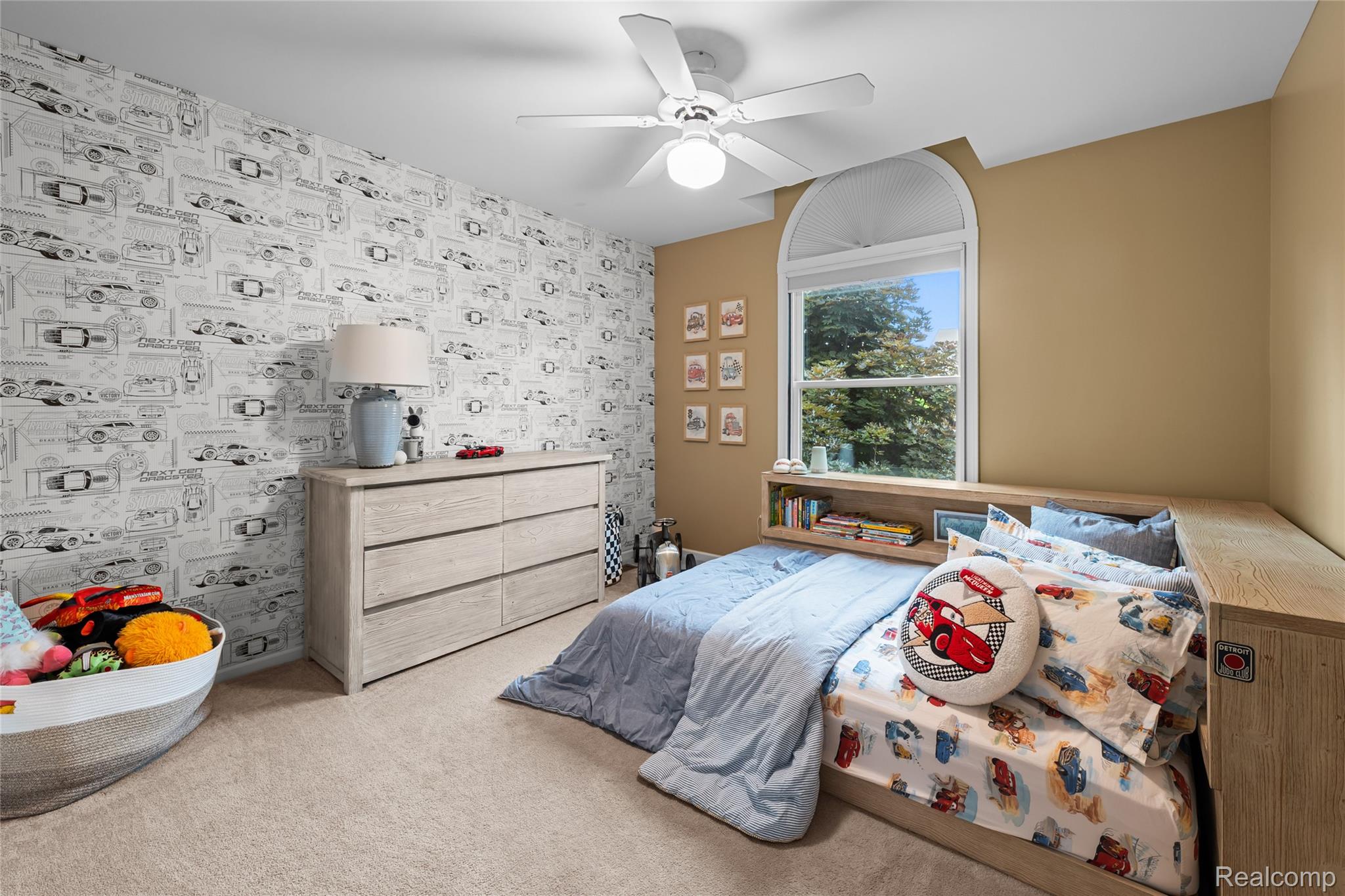 1781 Apple Ridge Court Rochester, MI 48306 - Photo 44 of 79 44 - Bedroom 3.jpg