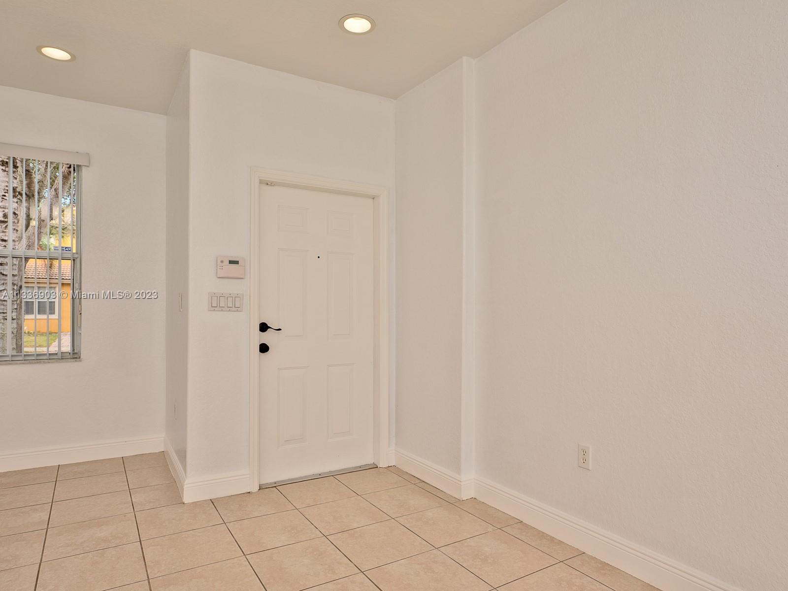 1561 Southeast 20th Road Homestead, FL 33035 - Photo 8 of 30