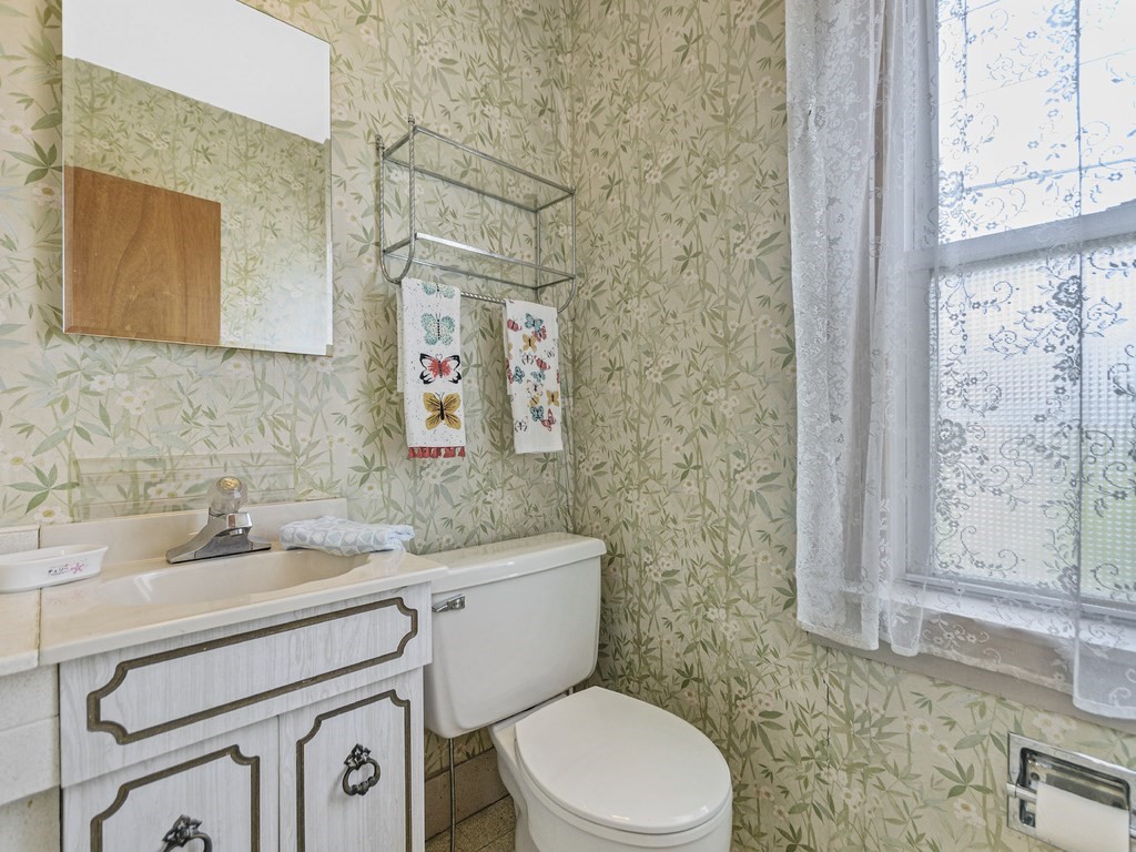 26 Friend Street Waltham, MA 02453 - Photo 17 of 38