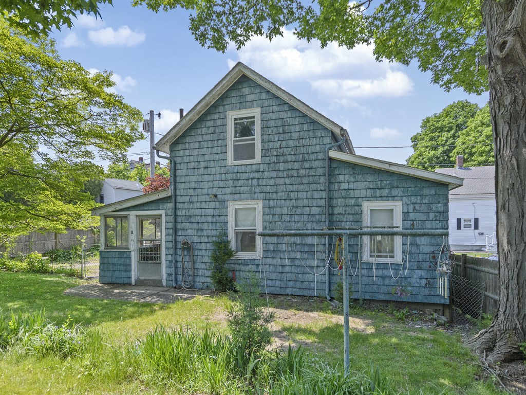 26 Friend Street Waltham, MA 02453 - Photo 31 of 38
