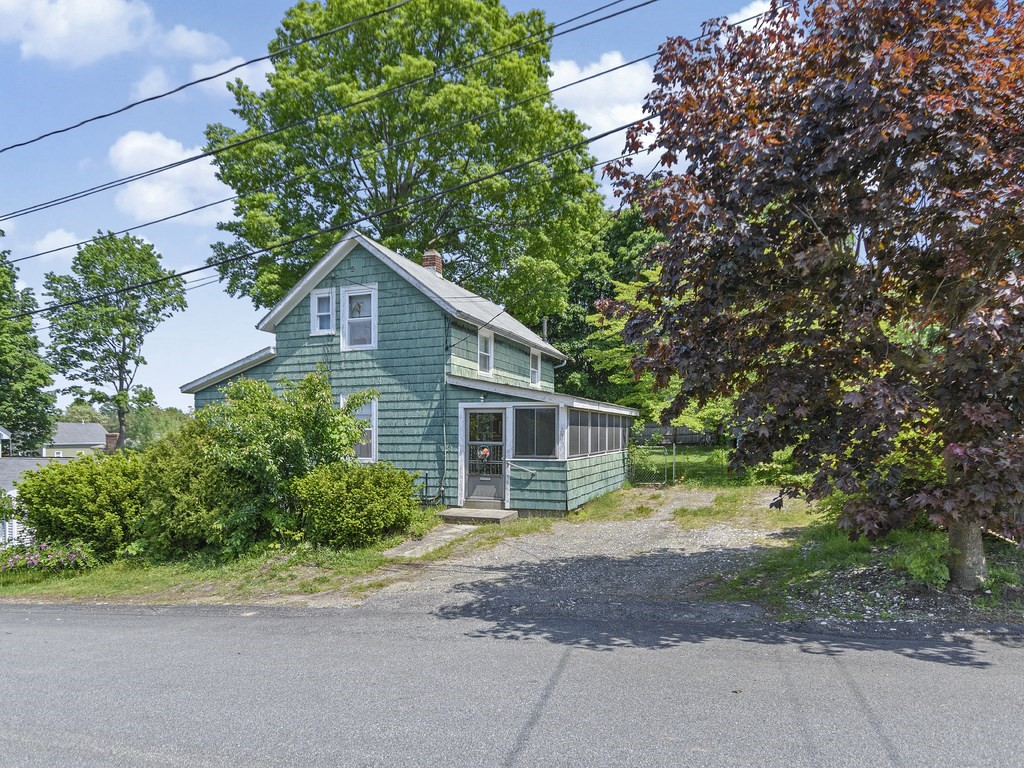 26 Friend Street Waltham, MA 02453 - Photo 4 of 38