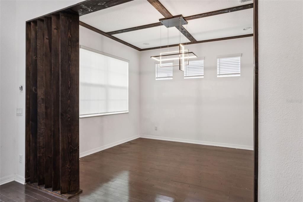 10319 Stallion Fields Way Tampa, FL 33647 - Photo 5 of 25