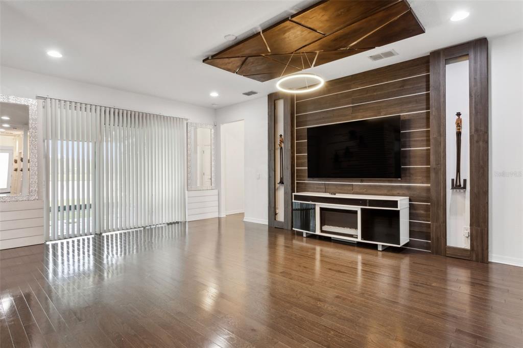 10319 Stallion Fields Way Tampa, FL 33647 - Photo 10 of 25