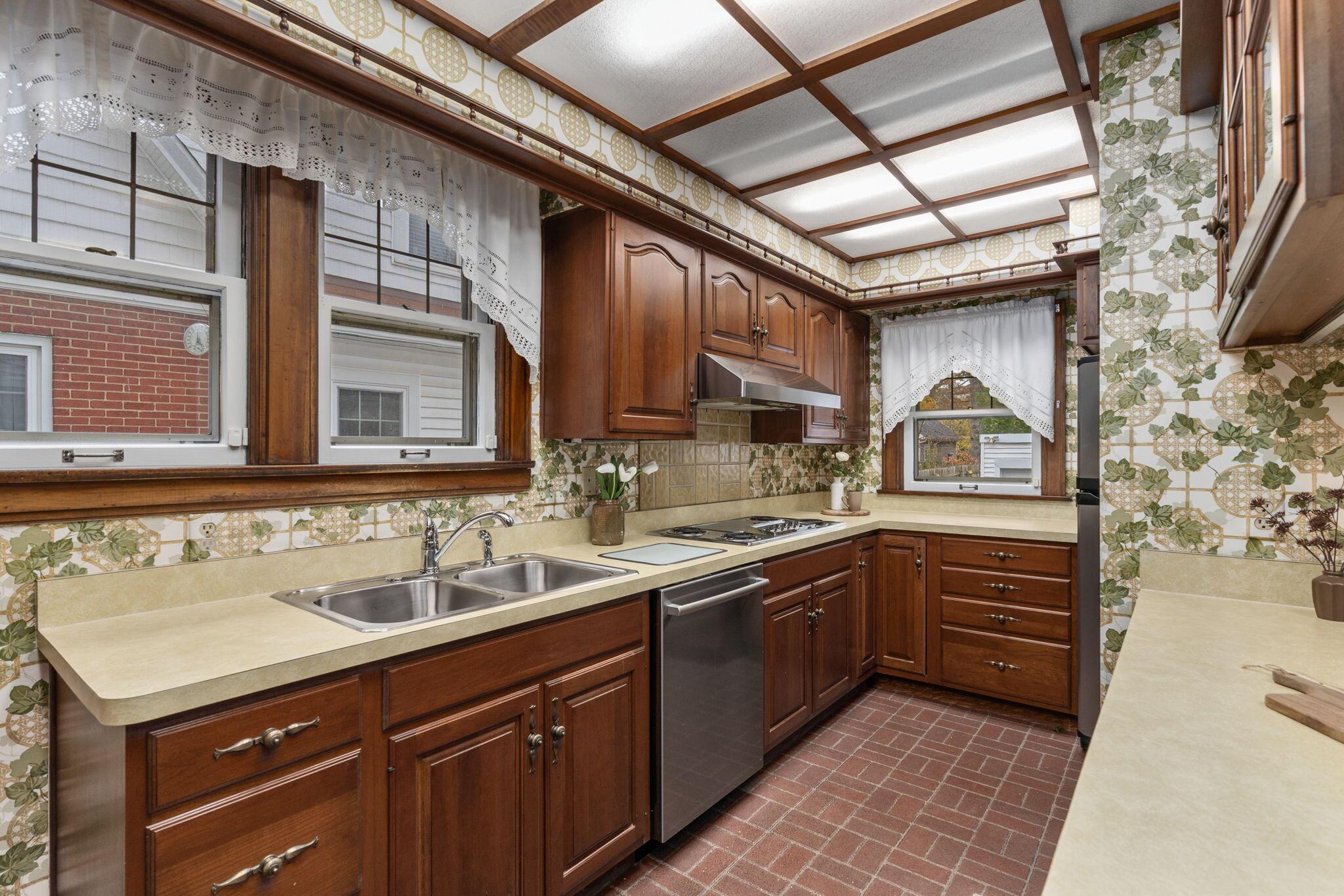 170 North Cassingham Road Columbus, OH 43209 - Photo 13 of 58 14-web-or-mls-DSC05466