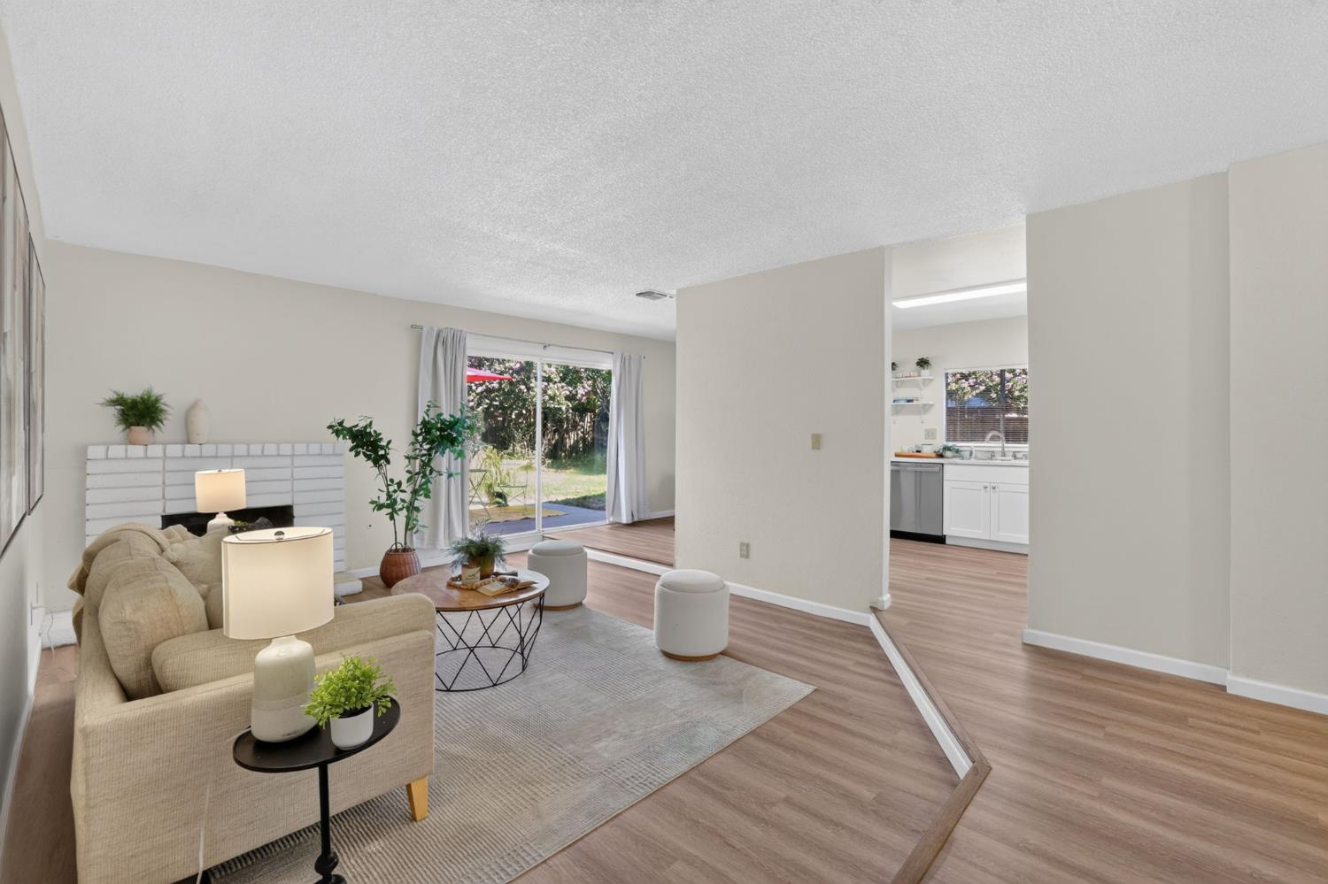 1437 Entrada Way Modesto, CA 95355 - Photo 14 of 51