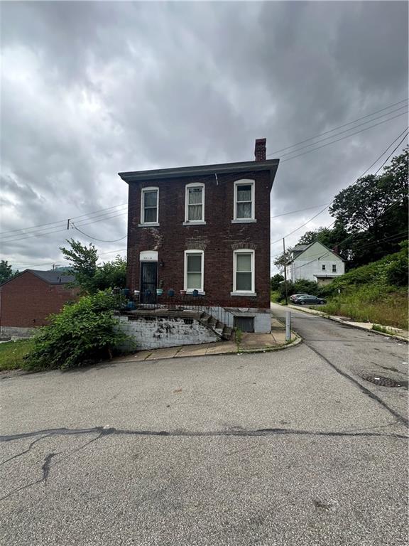 1911 B Street Pittsburgh, PA 15212 - Photo 1 of 4 Gallery Image 1