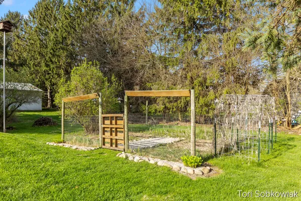 $240,000 | 4919 South Green Avenue, Fremont, MI 49412