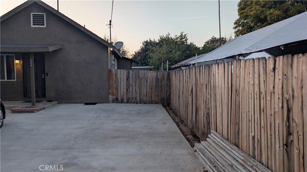 2319 Wilshire Street Riverside, CA 92501 - Photo 3 of 16