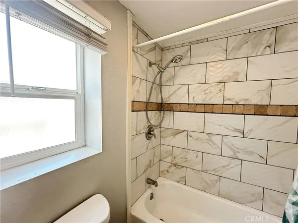 $2,330 | 2319 Wilshire Street, Riverside, CA 92501