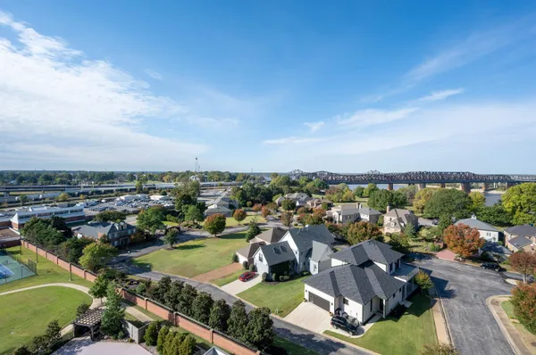 $445,000 | 717 Riverside Drive, Unit 903, Memphis, TN 38103