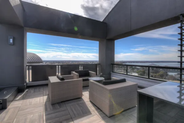$439,000 | 717 Riverside Drive, Unit 903, Memphis, TN 38103