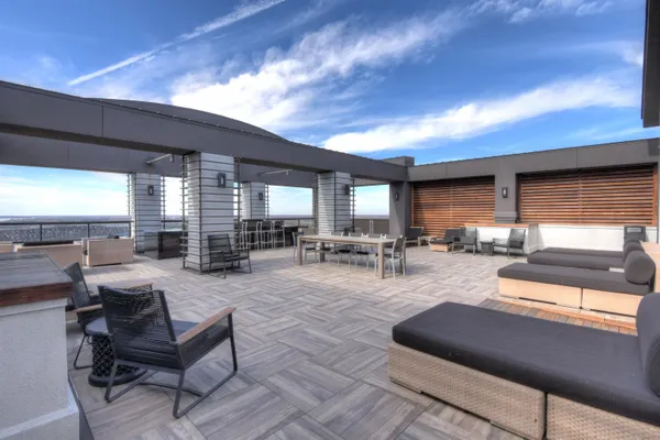 $439,000 | 717 Riverside Drive, Unit 903, Memphis, TN 38103