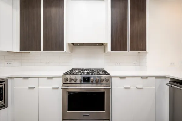 $439,000 | 717 Riverside Drive, Unit 903, Memphis, TN 38103