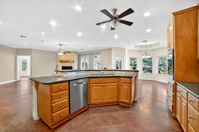 $2,700 | 116 Grey Fox Lane, Bertram, TX 78605