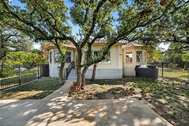 $2,700 | 116 Grey Fox Lane, Bertram, TX 78605