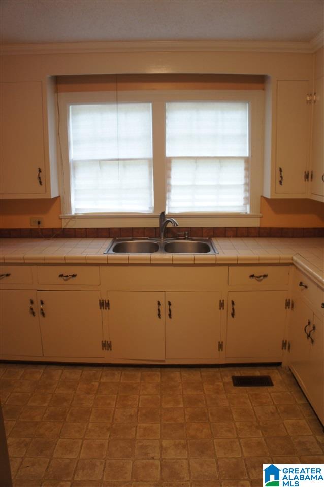 4025 Rice Avenue Anniston, AL 36206 - Photo 4 of 20