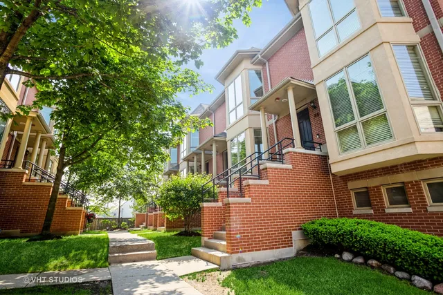 $399,000 | 92 Legacy Lane, Wheeling, IL 60090