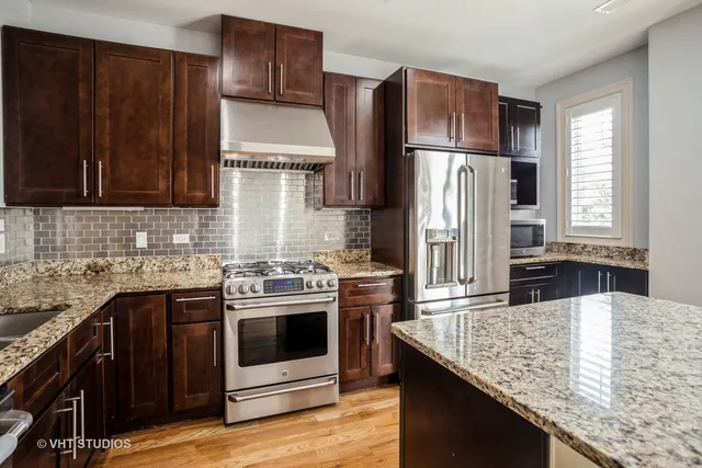 $399,000 | 92 Legacy Lane, Wheeling, IL 60090