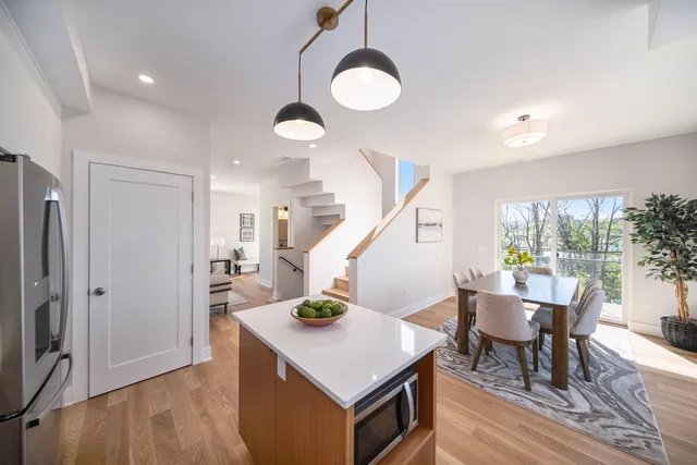 $1,048,000 | 207 Sunset Road, Ann Arbor, MI 48103