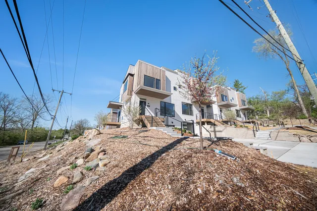 $1,048,000 | 207 Sunset Road, Ann Arbor, MI 48103