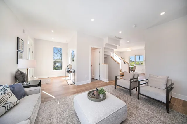 $1,048,000 | 207 Sunset Road, Ann Arbor, MI 48103