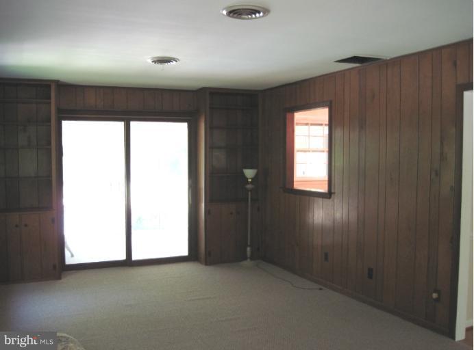 25656 Point Lookout Road Leonardtown, MD 20650 - Photo 17 of 26 Family Room