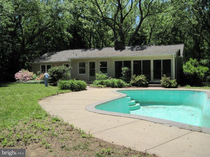25656 Point Lookout Road Leonardtown, MD 20650 - Photo 7 of 26 Rear of house/ Pool