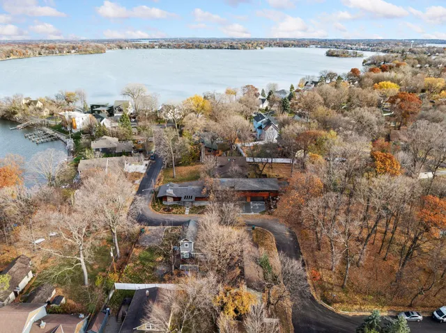 $1,169,000 | 4945 Glen Elyn Road, Mound, MN 55364