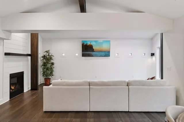 $1,169,000 | 4945 Glen Elyn Road, Mound, MN 55364