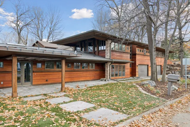 $1,169,000 | 4945 Glen Elyn Road, Mound, MN 55364