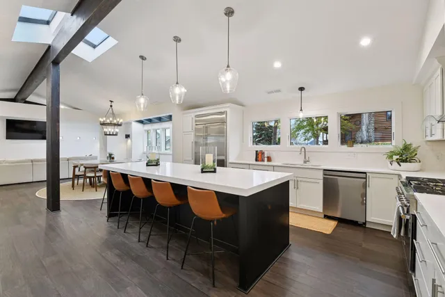 $1,169,000 | 4945 Glen Elyn Road, Mound, MN 55364