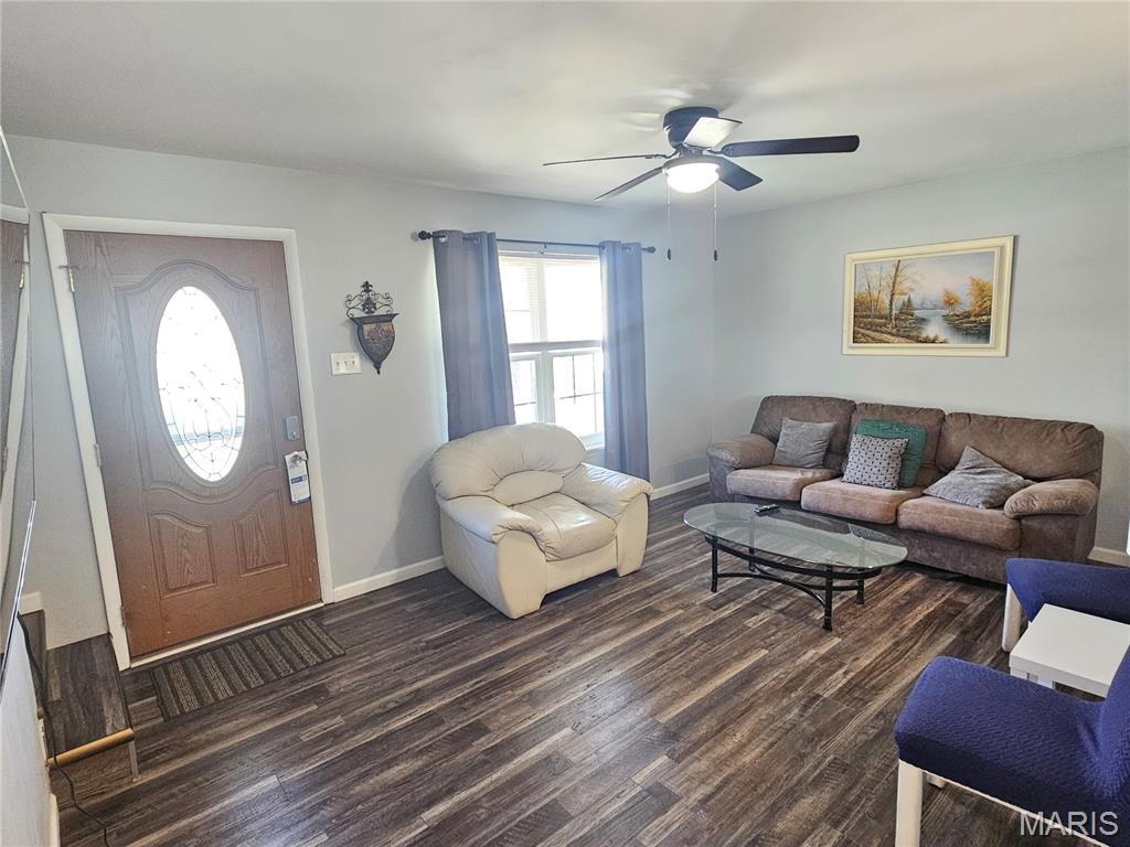 2204 Valley Park Road Fenton, MO 63026 - Photo 3 of 14