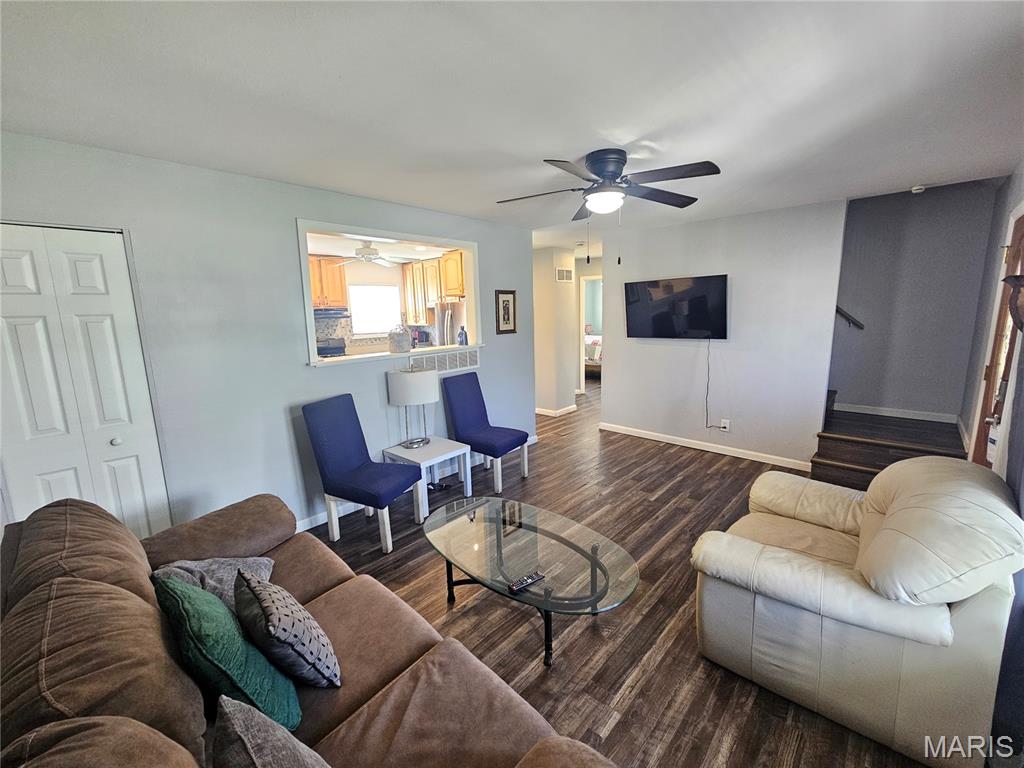 2204 Valley Park Road Fenton, MO 63026 - Photo 4 of 14