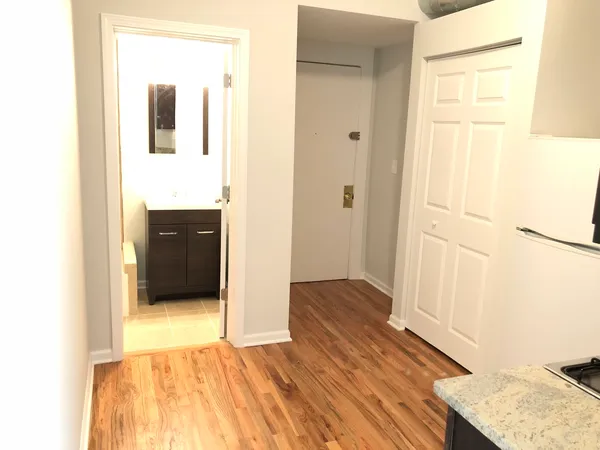 $965 | 7606 North Paulina Street, Unit 203B, Chicago, IL 60626