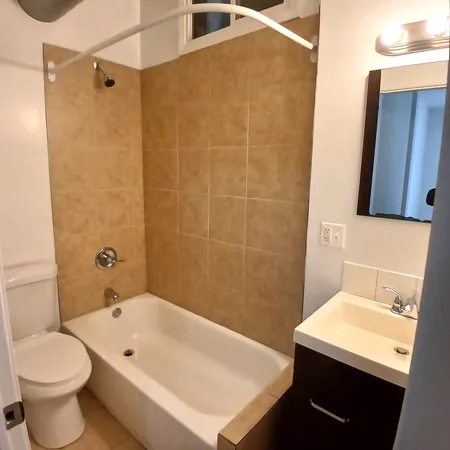 $965 | 7606 North Paulina Street, Unit 203B, Chicago, IL 60626