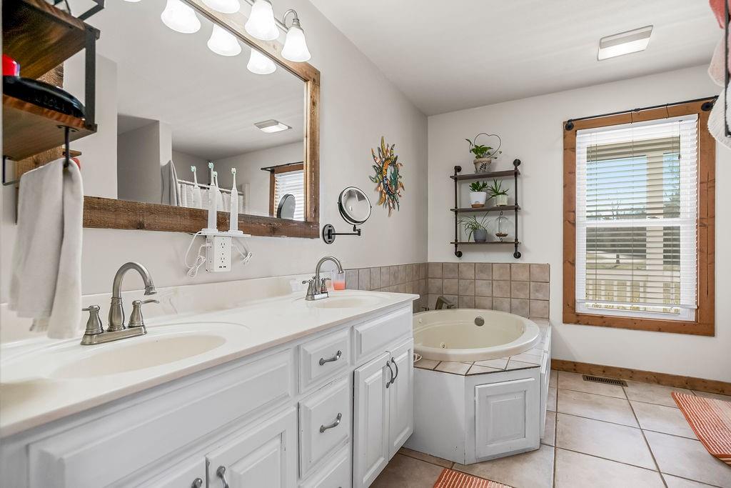 3 Cedars Street Freeman, MO 64746 - Photo 15 of 48