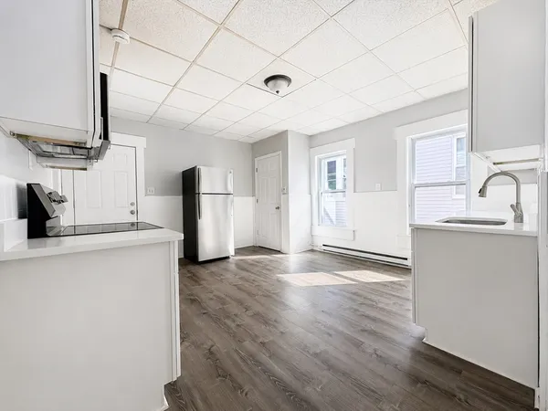 $2,200 | 5 Mt Pleasant Street, Unit 3, Worcester, MA 01610