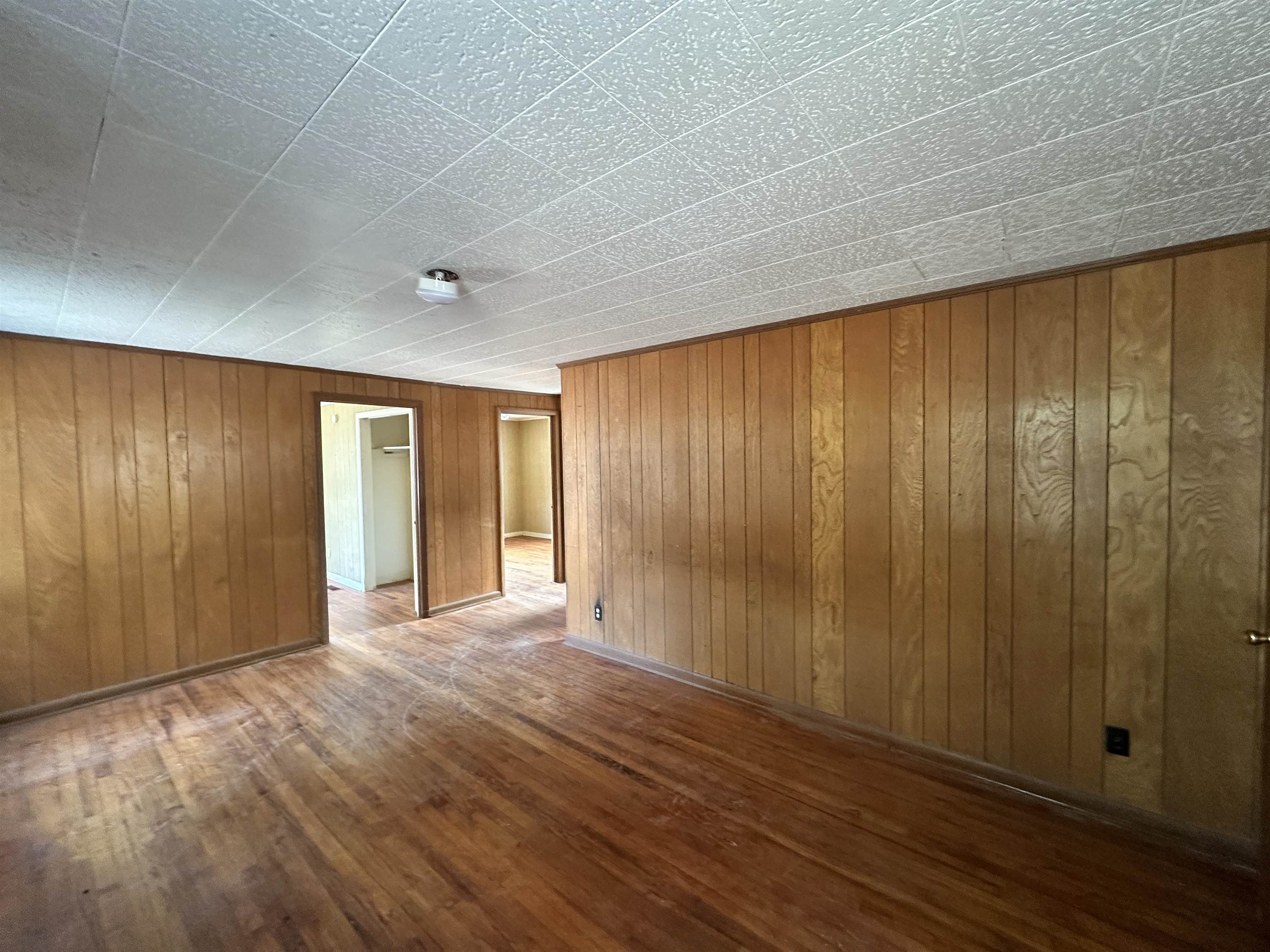 5690 Sunlight Road Malone, FL 32445 - Photo 3 of 20