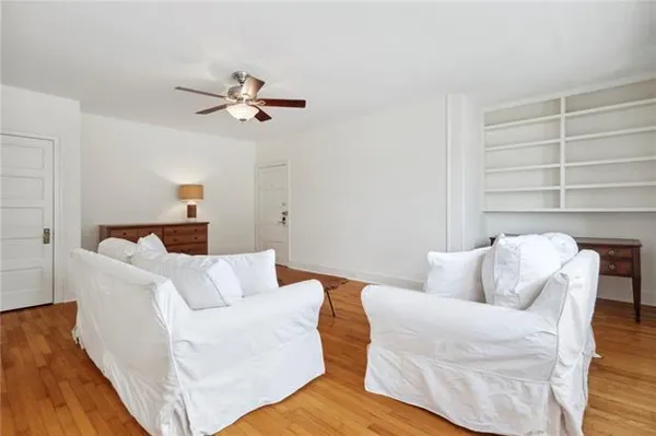 $1,900 | 4239 St Charles Avenue, Unit K, New Orleans, LA 70115